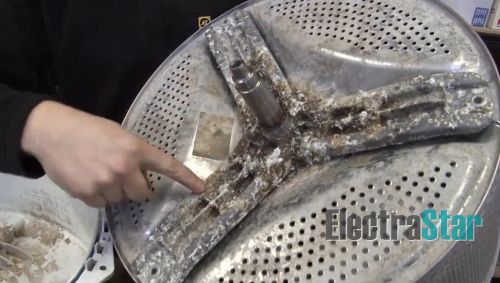 Накипь на крестовине бака стиральной машины Bosch