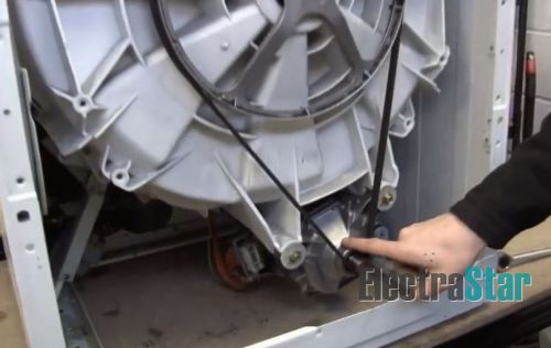 Фиксирующий винт двигателя стиральной машины Bosch