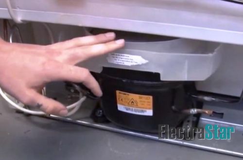 Испарительный лоток на компрессоре холодильника